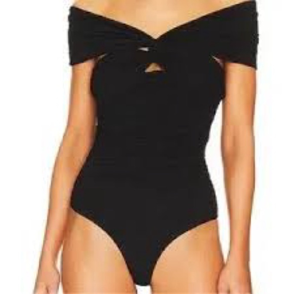 ASTR The Label Cornelia Black Off-Shoulder Bodysuit size small